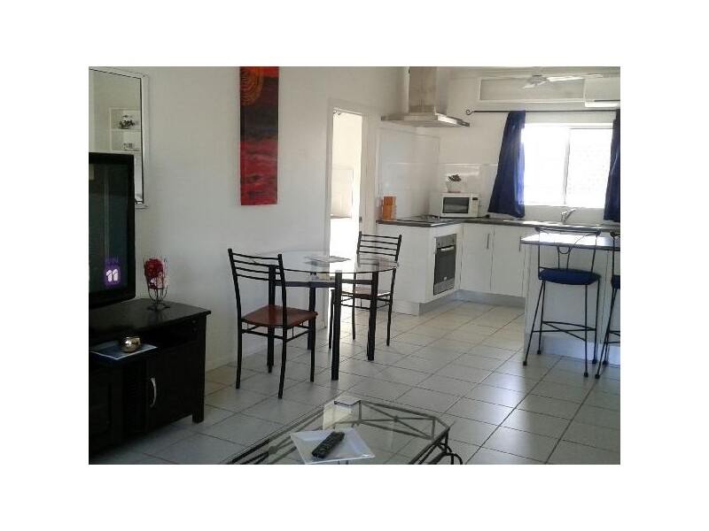 3/3 Symons Street, South Mackay QLD 4740