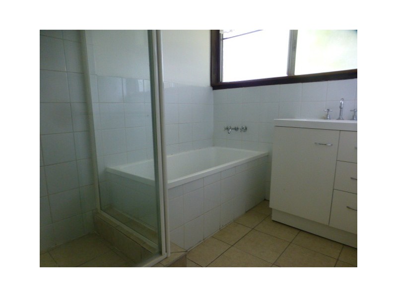 3 Cook Crescent, Dysart QLD 4745