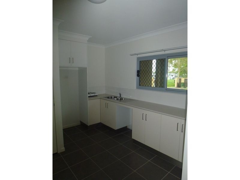 1B/32 Bassett Street, North Mackay QLD 4740