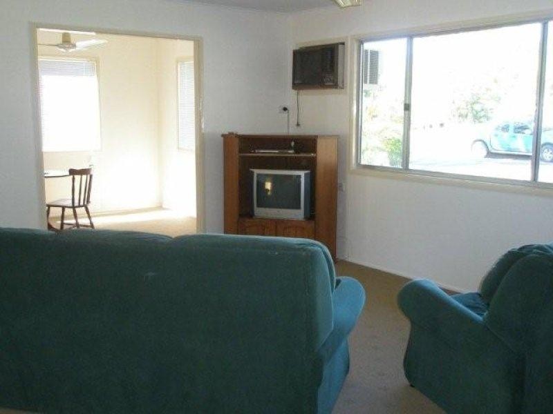 42 Brock Crescent, Dysart QLD 4745