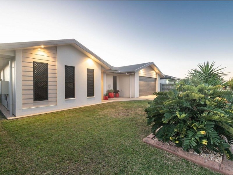 25 Woden Crescent, Ooralea QLD 4740