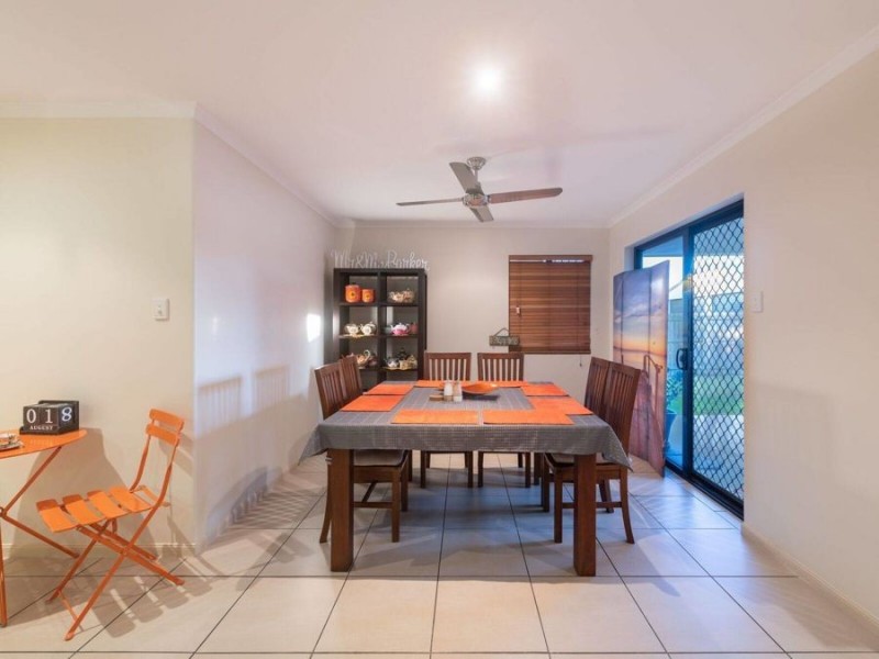 25 Woden Crescent, Ooralea QLD 4740