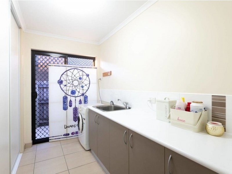 25 Woden Crescent, Ooralea QLD 4740