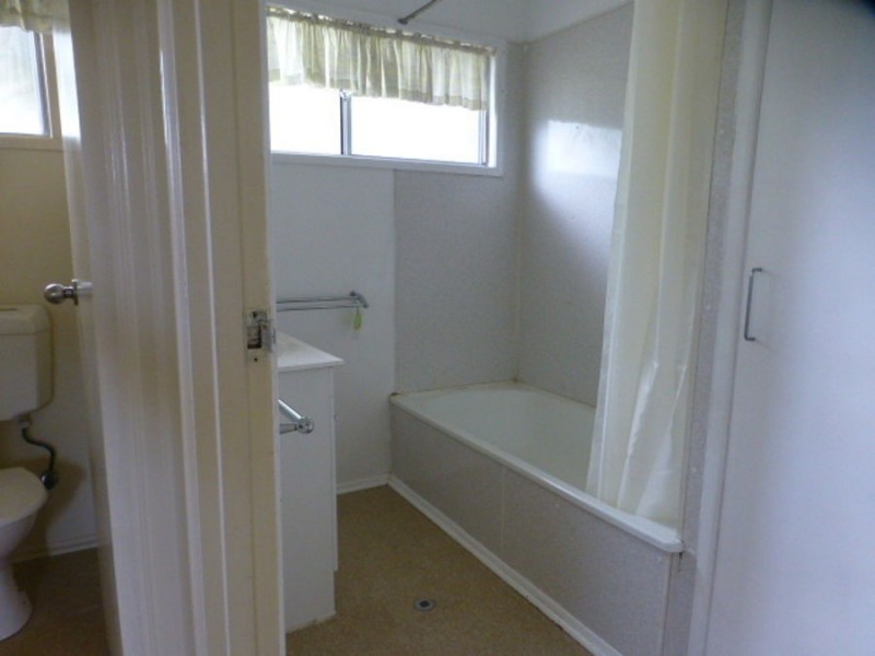 6 Powell Street, Dysart QLD 4745