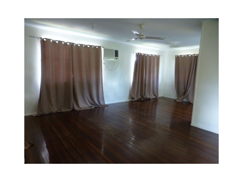 2 Calvert Court, Dysart QLD 4745