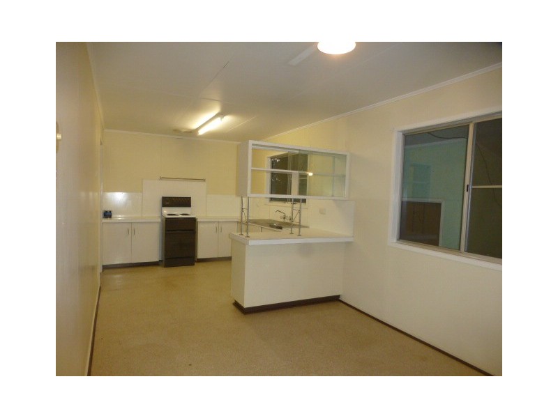 5 Queen Elizabeth Drive, Dysart QLD 4745