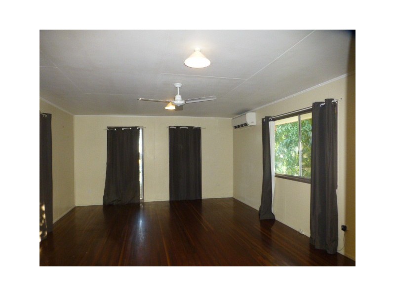 24 Winterer Crescent, Dysart QLD 4745