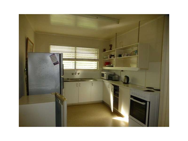 3 Middle Crescent, Dysart QLD 4745