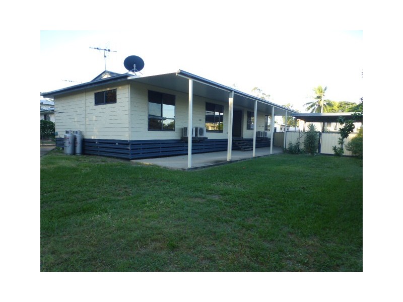 40 Beardmore Crescent, Dysart QLD 4745