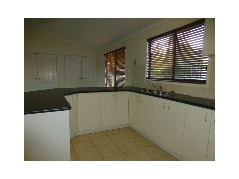 40 Beardmore Crescent, Dysart QLD 4745