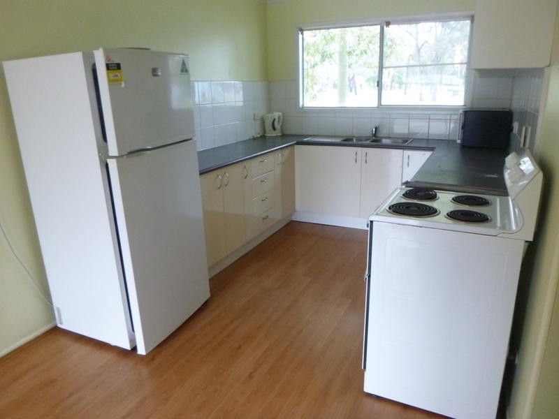 2 Tulloch Street, Middlemount QLD 4746