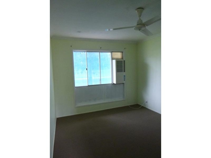 2 Tulloch Street, Middlemount QLD 4746