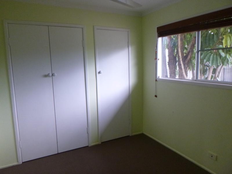 2 Tulloch Street, Middlemount QLD 4746