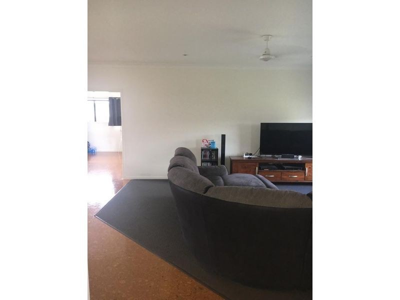 10 Lakeview Drive, Beaconsfield QLD 4740
