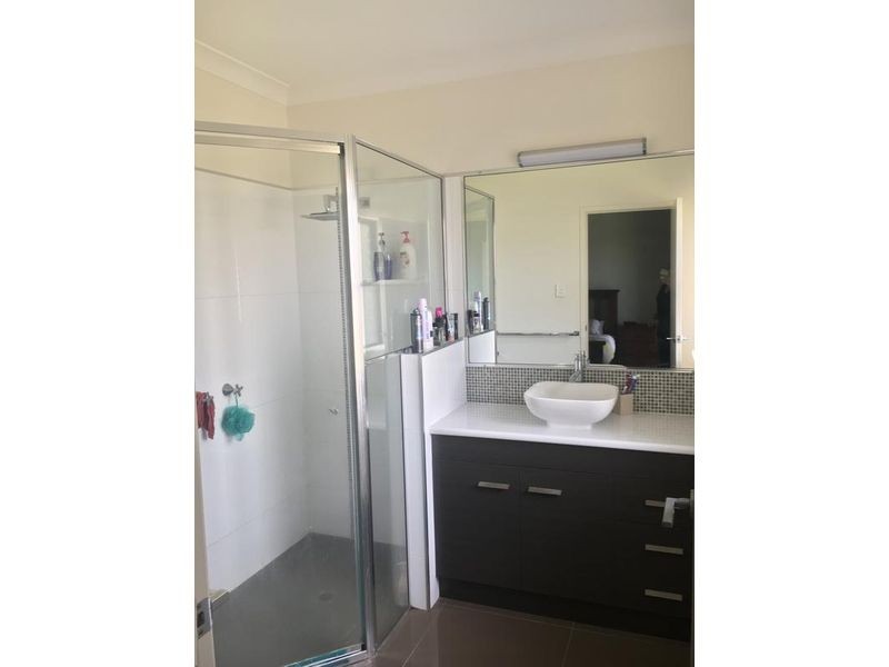 10 Lakeview Drive, Beaconsfield QLD 4740