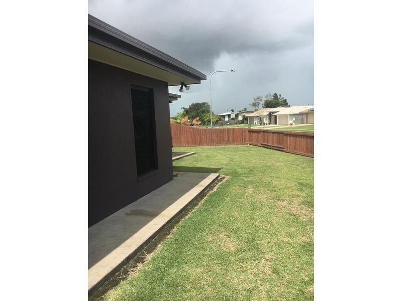 10 Lakeview Drive, Beaconsfield QLD 4740