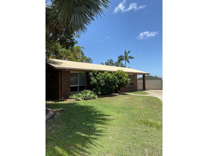 10 Dumfries Court, Beaconsfield QLD 4740