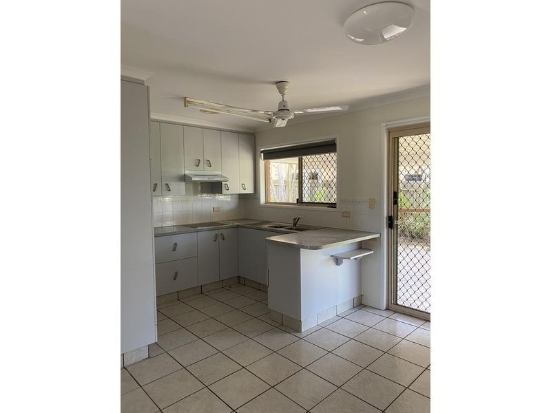 10 Dumfries Court, Beaconsfield QLD 4740