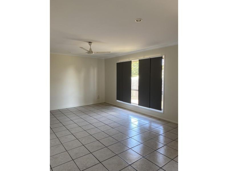 10 Dumfries Court, Beaconsfield QLD 4740