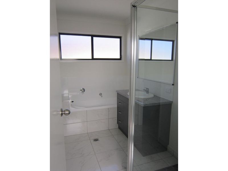 33 Maranark Avenue, Mount Pleasant QLD 4740