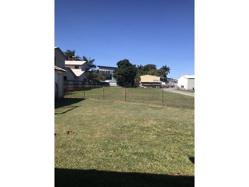 1 Hocken Street, North Mackay QLD 4740