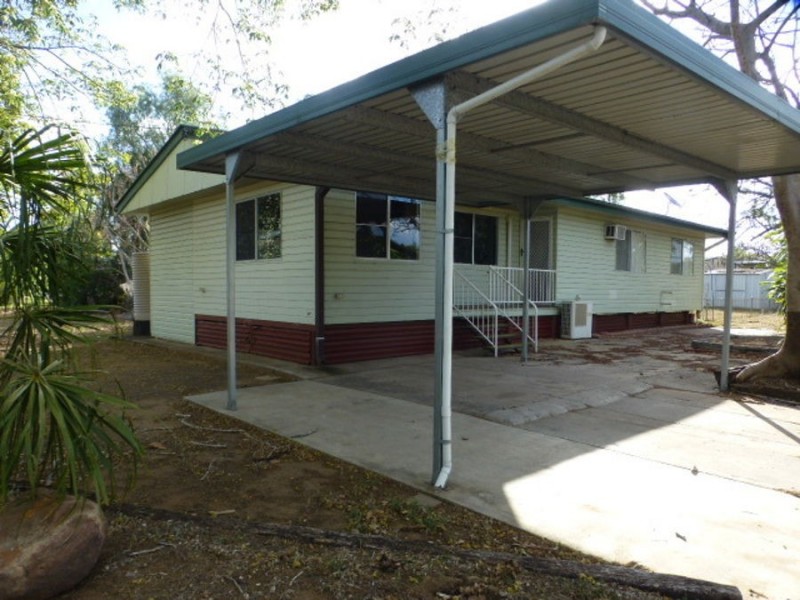 24 Cook Crescent, Dysart QLD 4745