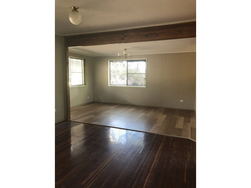 24 Cook Crescent, Dysart QLD 4745