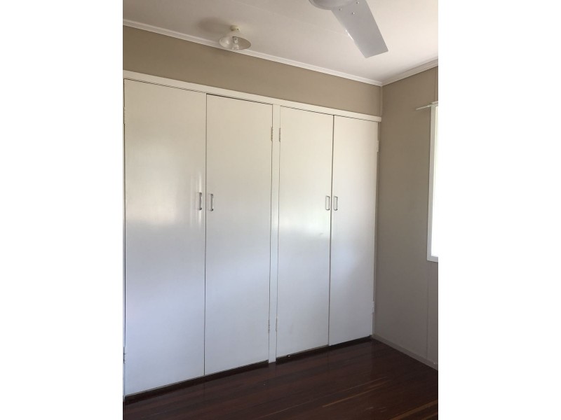 24 Cook Crescent, Dysart QLD 4745