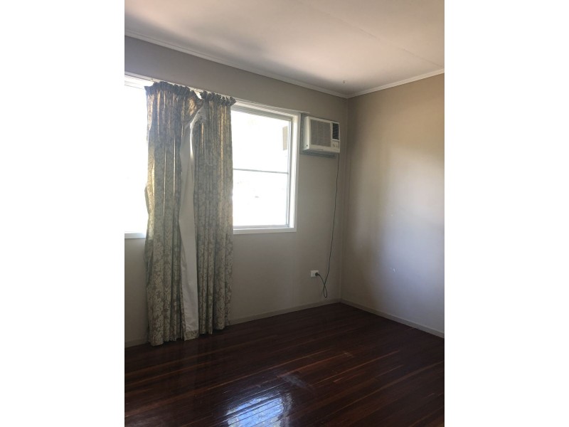 24 Cook Crescent, Dysart QLD 4745