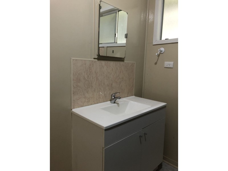 24 Cook Crescent, Dysart QLD 4745