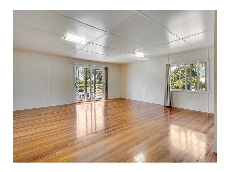 25 Peak Downs Highway, Ooralea QLD 4740