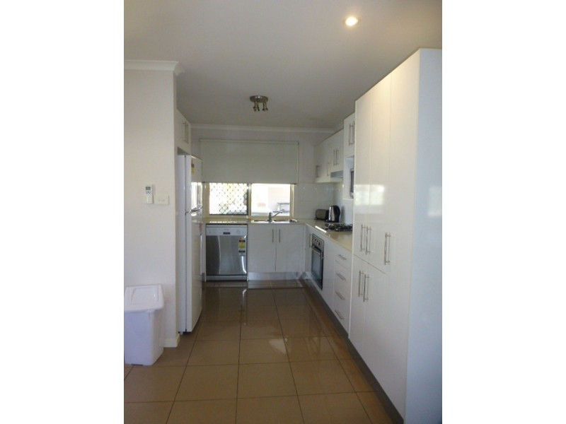 10/5 Atkinson Street, Middlemount QLD 4746