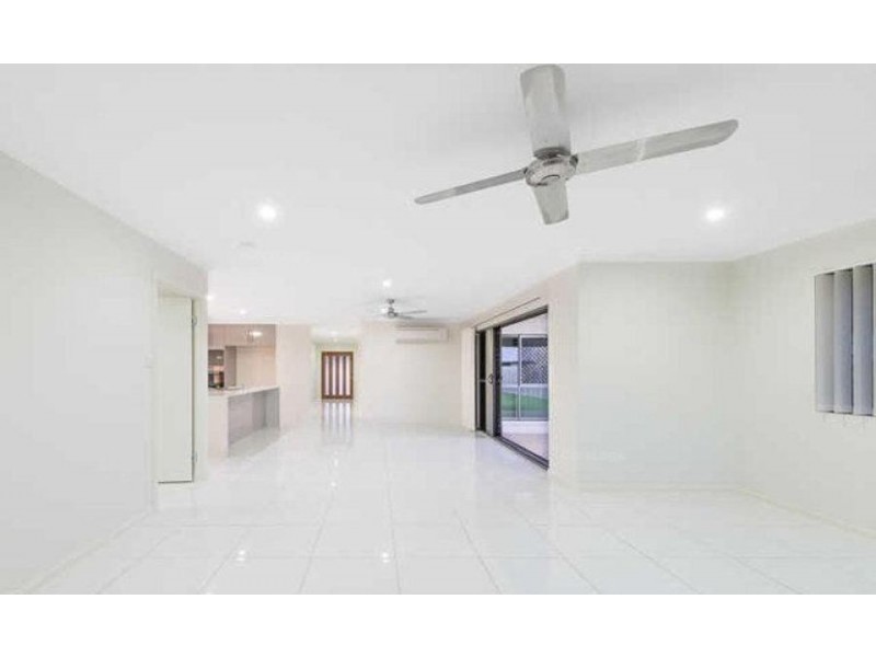 9 Kiber Place, Ooralea QLD 4740