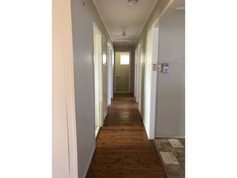 2 Wallace Street, Dysart QLD 4745