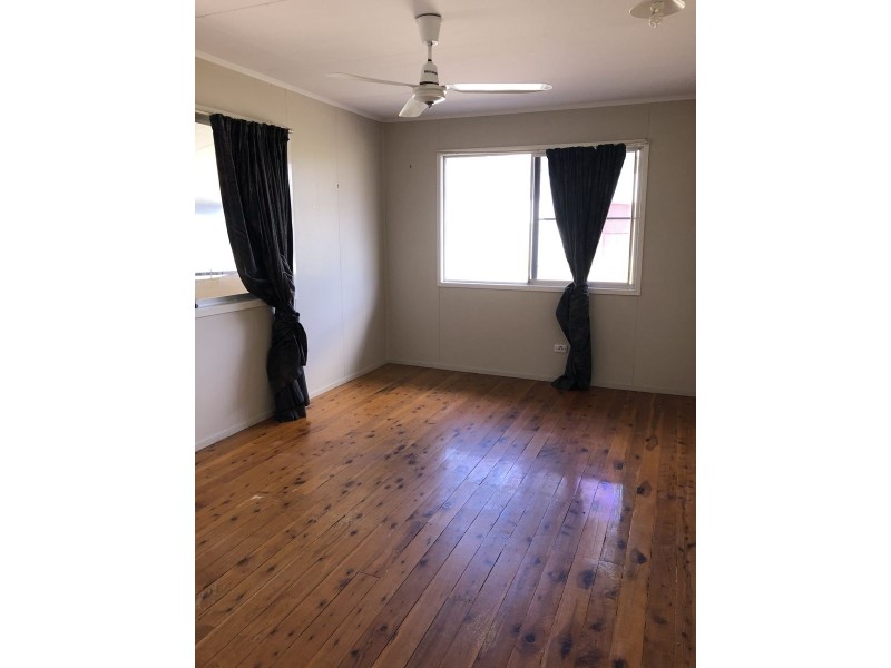 2 Wallace Street, Dysart QLD 4745