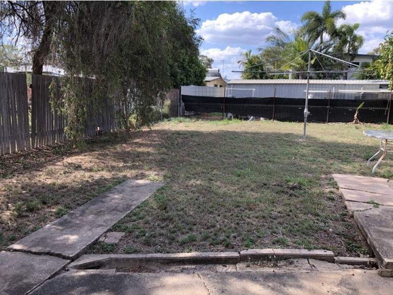 2 Wallace Street, Dysart QLD 4745