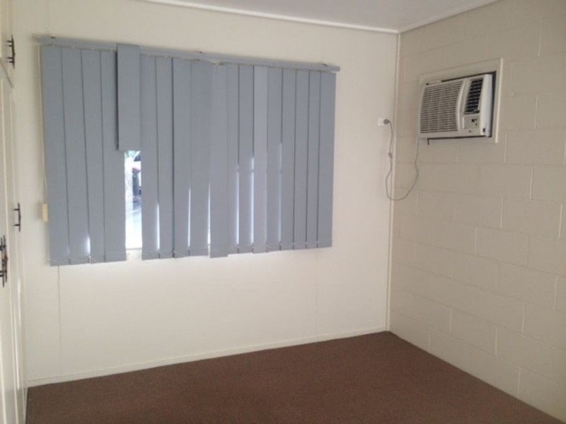 9 Cook Street, Dysart QLD 4745