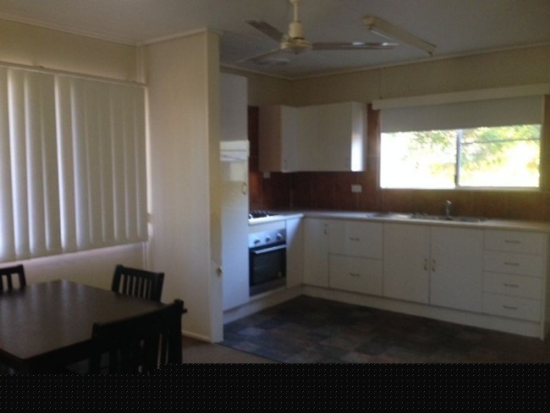 9 Cook Street, Dysart QLD 4745