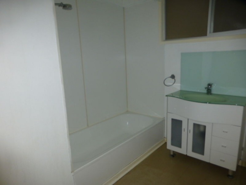 6 Connors Street, Dysart QLD 4745