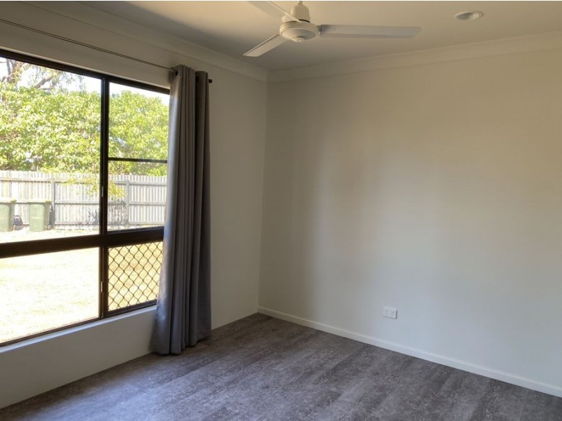 2/4 Peter Court, Andergrove QLD 4740
