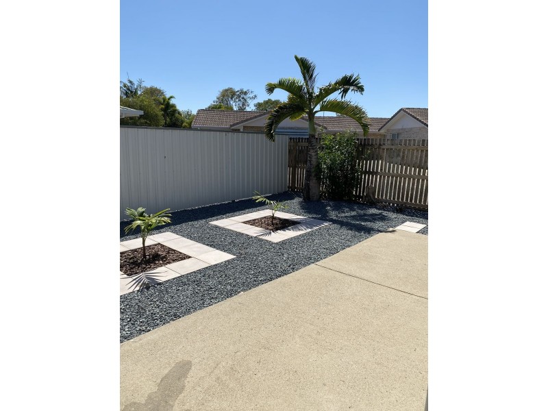 2/4 Peter Court, Andergrove QLD 4740
