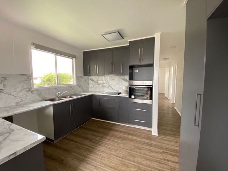 27 Beardmore Crescent, Dysart QLD 4745