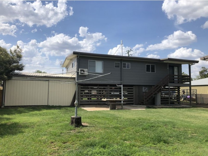 27 Beardmore Crescent, Dysart QLD 4745