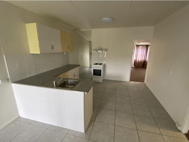 2/52 Adrian Street, West Mackay QLD 4740