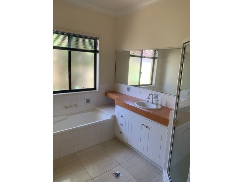 15 Inglewood Close, Andergrove QLD 4740