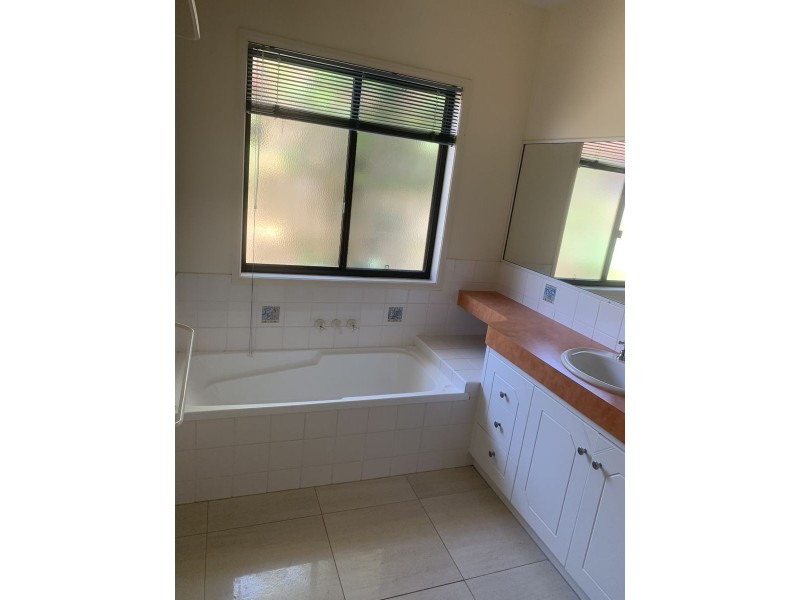 15 Inglewood Close, Andergrove QLD 4740