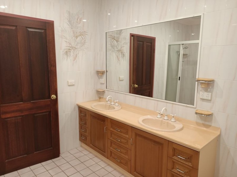 31 Bucasia Esplanade, Bucasia QLD 4750