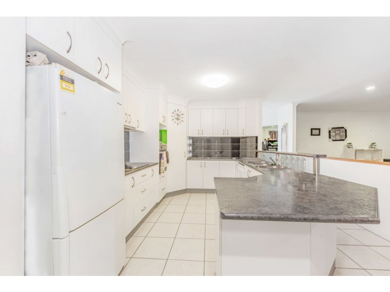 35 Katey Crescent, Mirani QLD 4754