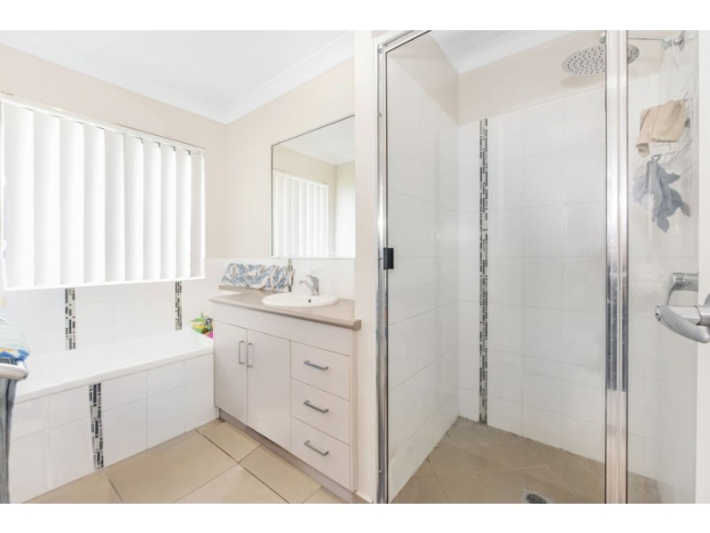 4 Mooney Court, Marian QLD 4753