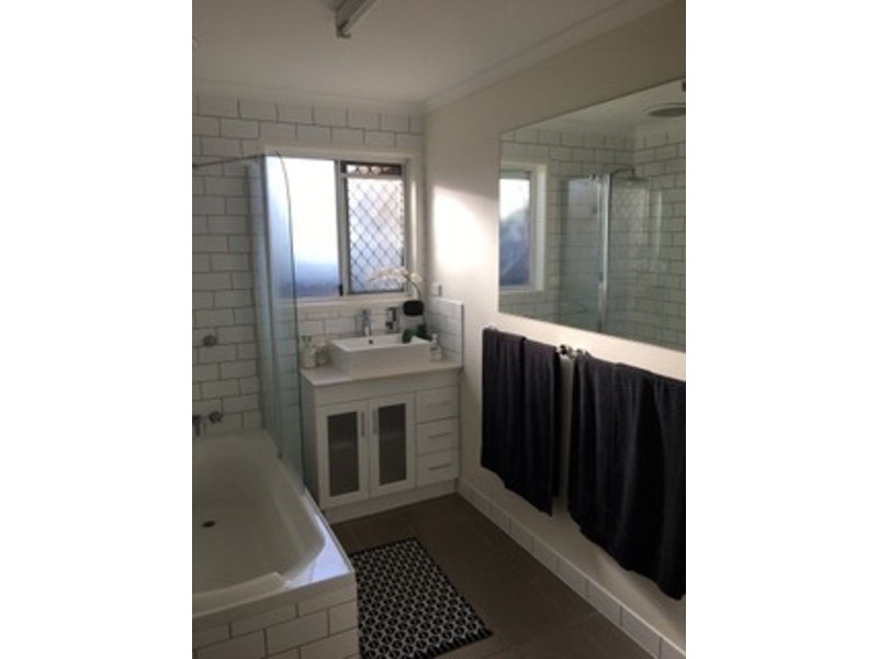 31 Mansfield Drive, Beaconsfield QLD 4740